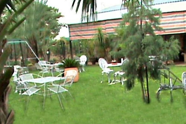 Hotel Tshimologo Farm Guest House (Francistown)
